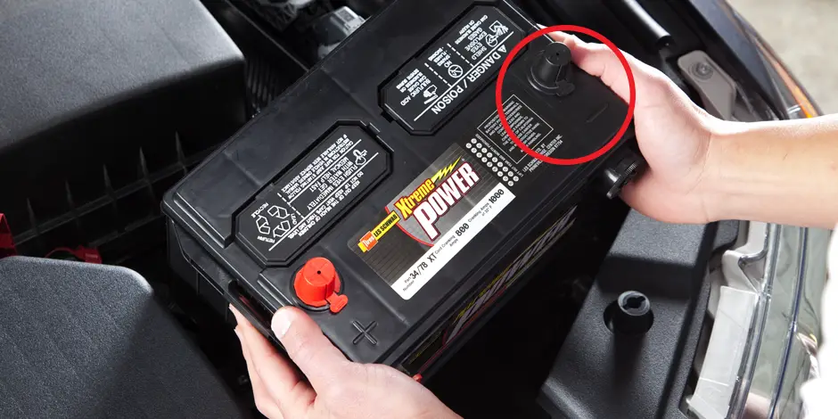 Car battery with focus on the negative terminal